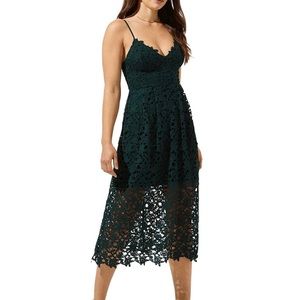 ASTR the label lace dress!! Size: XL!! Worn once!!!